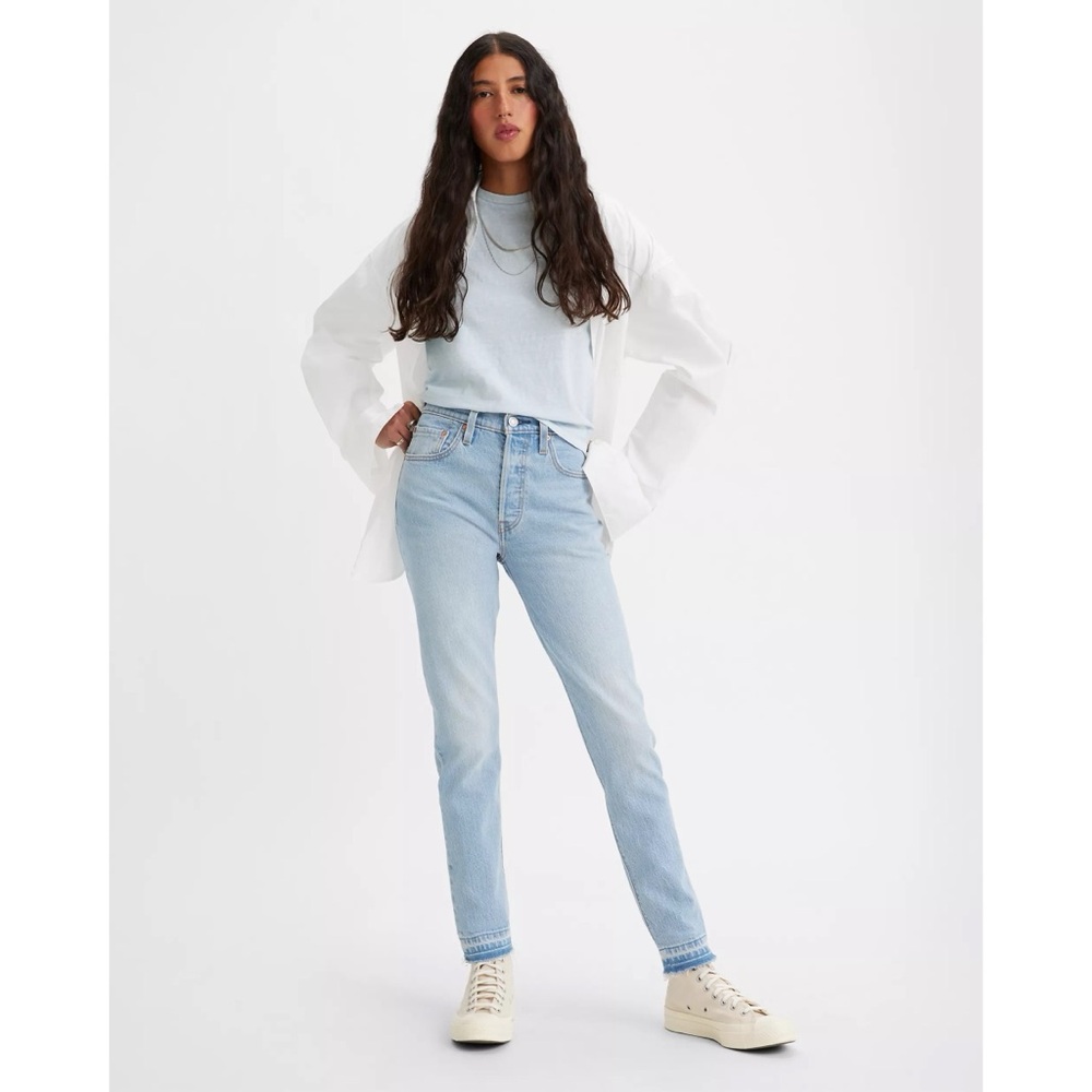 BNWT Levi 501 High Rise Skinny (light Wash) - Size 31 x 28